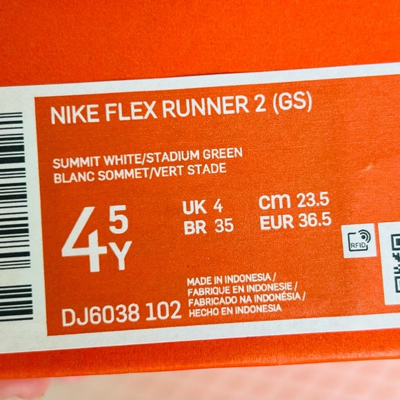 NIKE FLEX RUNNER 2 GS 'SUMMIT WHITE/STADIUM GREEN' (Size 4.5Y) - Picture 12 of 14